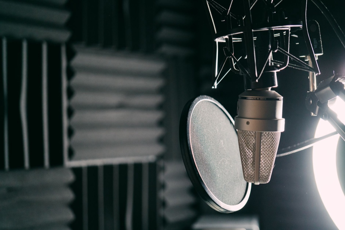 Attrezzatura professionale da studio di registrazione musicale.