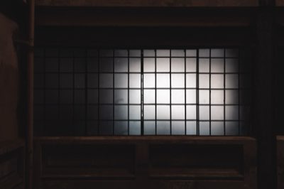 배우 김남길, 인물의 심연을 파고드는 독보적 연기 스펙트럼