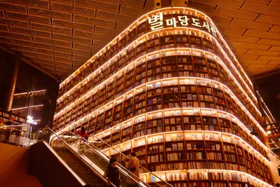 Paris Korean Culture Hub: Guide to City's Tourism Support