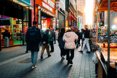 Artists: How 685 videos build a massive loyal audience