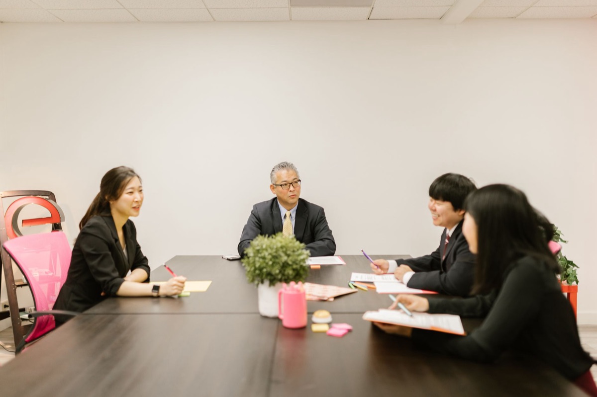Sistar en réunion diplomatique en Asie